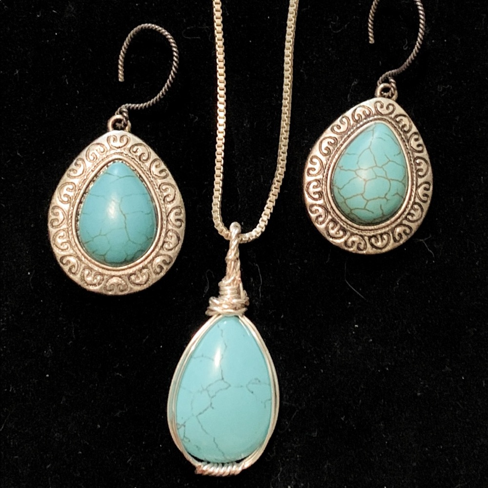 SALE!!  3/$20!  Southwestern Turquoise and silver earrings and necklace set